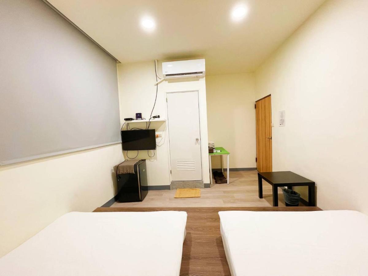 Fengjia AS House Apartment Taichung Bagian luar foto